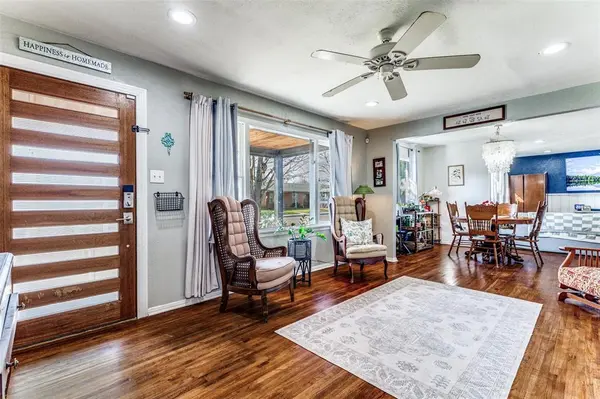 5716 Tracyne Drive, Westworth Village, TX 76114