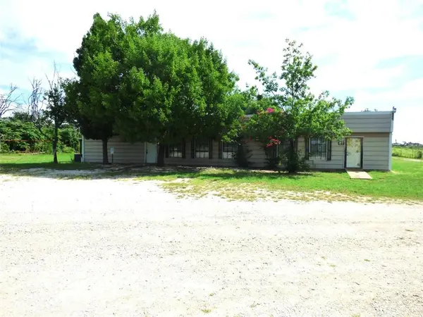 102 N Highway 6, Carbon, TX 76435