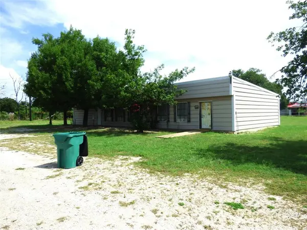 102 N Highway 6, Carbon, TX 76435