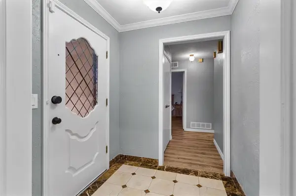 2214 Valley Mill, Carrollton, TX 75006