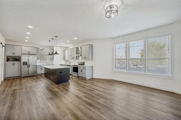 1704 S Jennings Avenue, Fort Worth, TX 76110