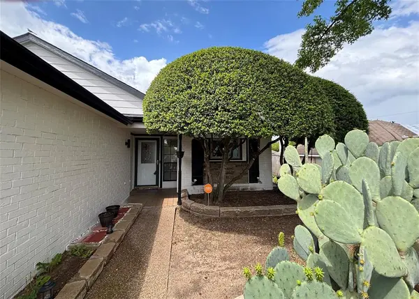 225 California Drive, Glenn Heights, TX 75154