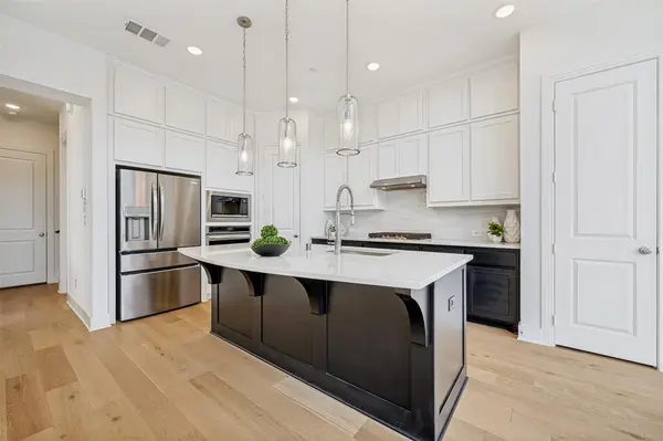 8117 Yellow Brick Pass, Mckinney, TX 75071