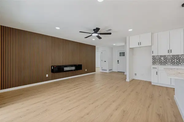 1409 Southmoor Drive, Arlington, TX 76010