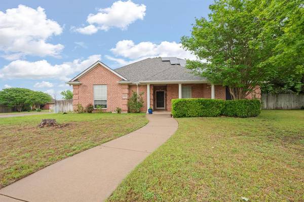 1501 Chaucer Drive, Cleburne, TX 76033