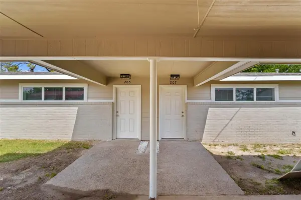 205 April Street, Bowie, TX 76230