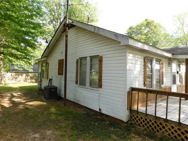 105 NW 2nd, Springhill, LA 71075