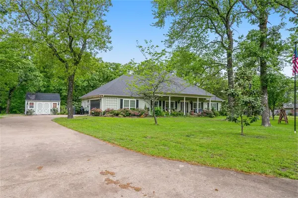 220 Rs County Road 4263, Emory, TX 75440