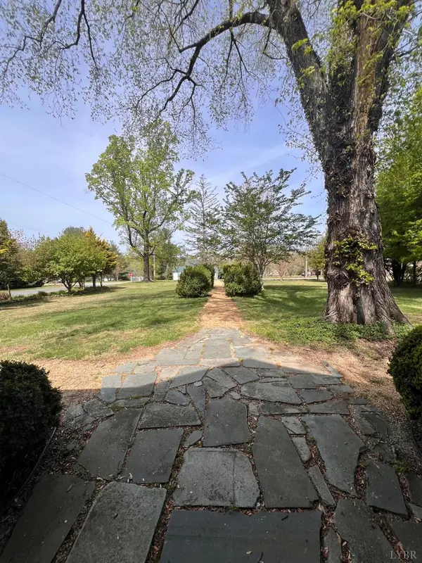 260 North Main St, Amherst, VA 24521