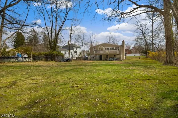 152 Pine Brook Rd, Lincoln Park Boro, NJ 07035