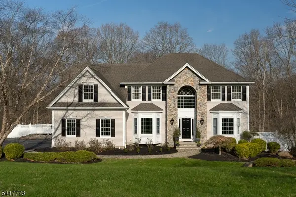 9 Partridge Ln, Holland Twp., NJ 08848