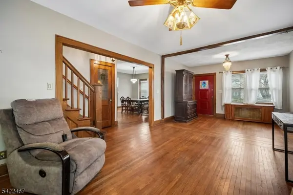 158 Palisade Rd, Elizabeth City, NJ 07208