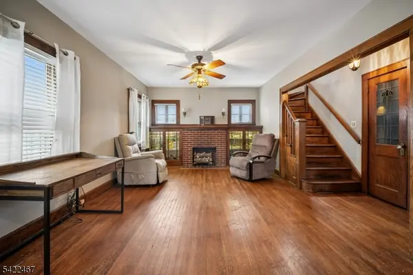 158 Palisade Rd, Elizabeth City, NJ 07208