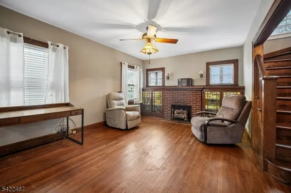 158 Palisade Rd, Elizabeth City, NJ 07208