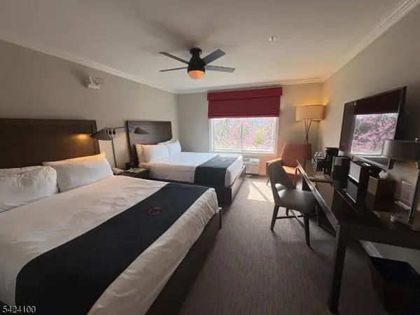 2 Chamonix Dr #213, Vernon Twp., NJ 07462