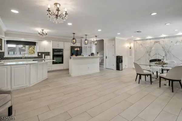 28 Glenroy Rd, Fairfield Twp., NJ 07004