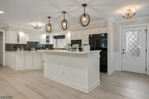 28 Glenroy Rd, Fairfield Twp., NJ 07004