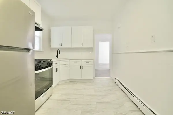 11 Howard Pl  Unit 2 #2, Belleville Twp., NJ 07109