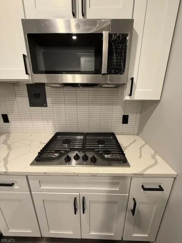 19 Abbotsford Ave, Apt 3, Newark City, NJ 07106