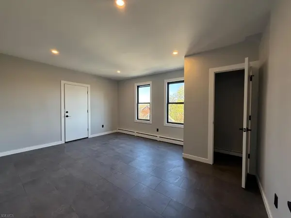 19 Abbotsford Ave, Apt 3, Newark City, NJ 07106