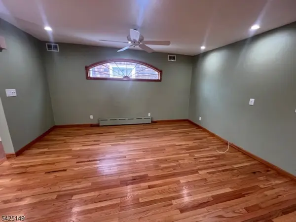 81 S Maple Ave, Springfield Twp., NJ 07081