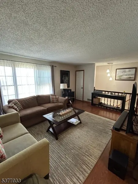 45 Burlington Ct, Hamburg Boro, NJ 07419