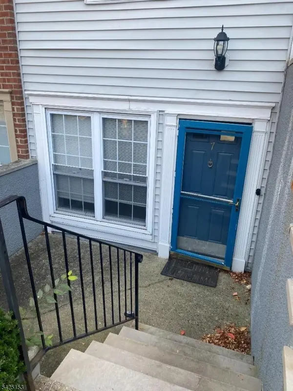 7 Rutgers Dr #7, Newark City, NJ 07103