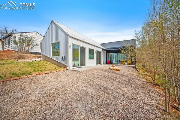 3328 W Bijou ST, Colorado Springs, CO 80904