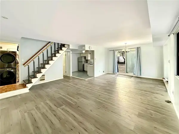 6 Greentree LN, Staten  Island, NY 10314