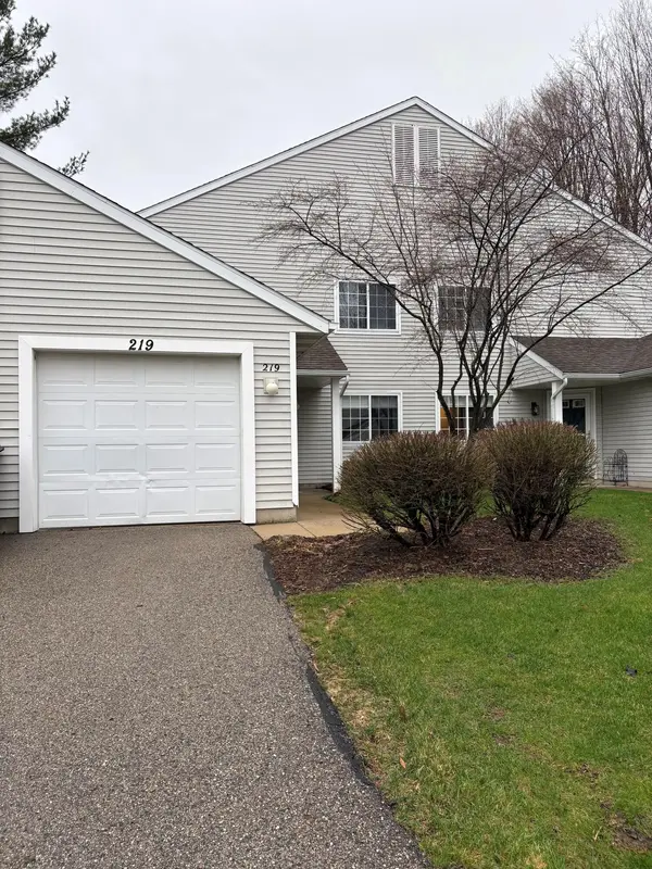 219 Hunters LN NE #3, Rockford City, MI 49341