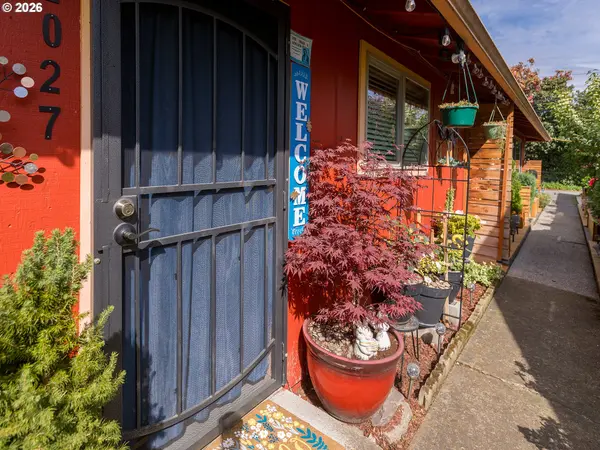 2027 THOMPSON AVE, Vancouver, WA 98660