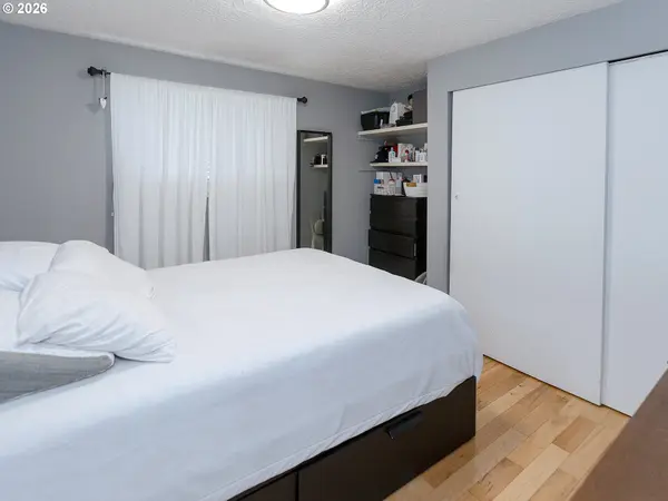 2027 THOMPSON AVE, Vancouver, WA 98660