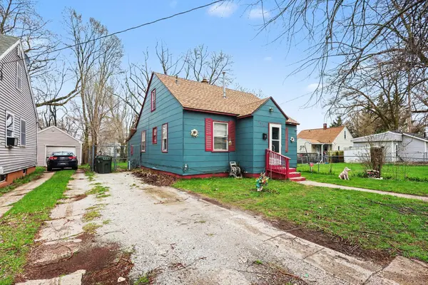 1974 Kinsey ST, Muskegon City, MI 49441