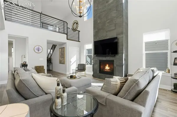 146 Kitselman DR, Castle Rock, CO 80104