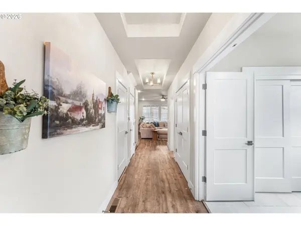 11760 SE GOLDEN EAGLE LN, Happy Valley, OR 97086