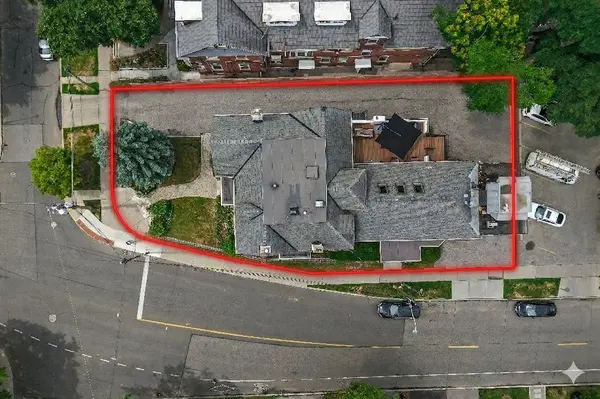 60 Bedford RD, Toronto C02, ON M5R 2K2