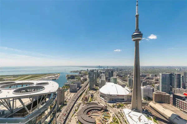 14 York ST #6707, Toronto C01, ON M5J 2Z2