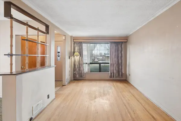 31A Laurel AVE, Toronto E04, ON M1K 3J3