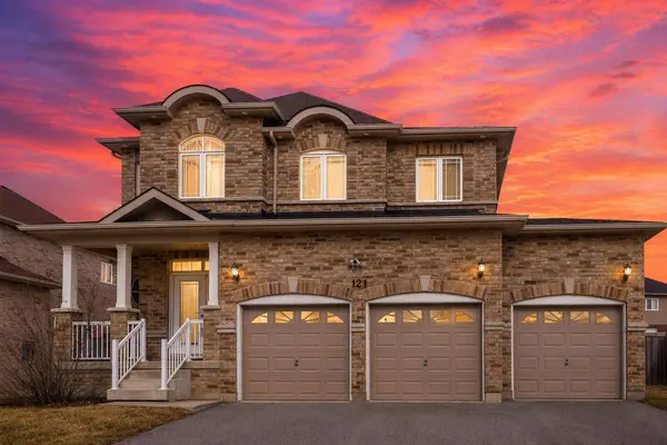 121 Centre ST, Essa, ON L0M 1B0