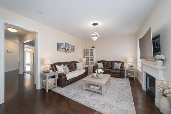 121 Centre ST, Essa, ON L0M 1B0