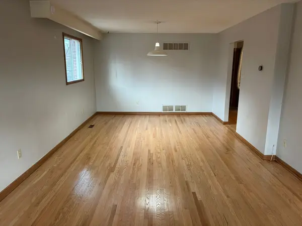 127 Risebrough Circuit, Markham, ON L3R 3E1