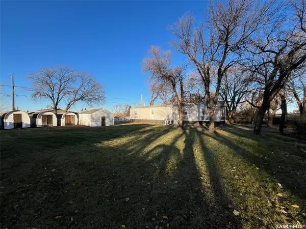 118 2 AVENUE E, Lafleche, SK S0H 2K0