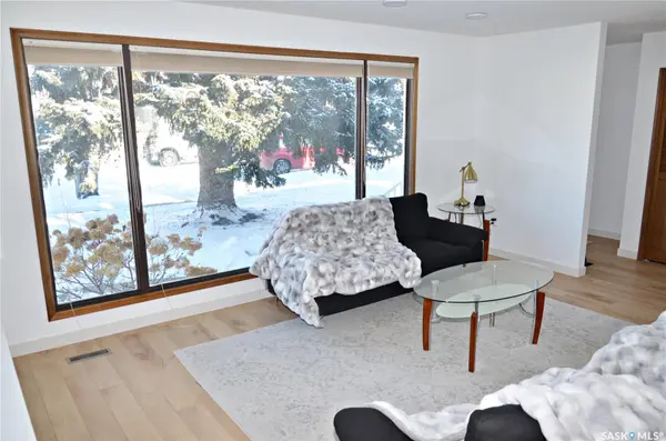 28 Malta CRESCENT, Saskatoon, SK S7L 3W1