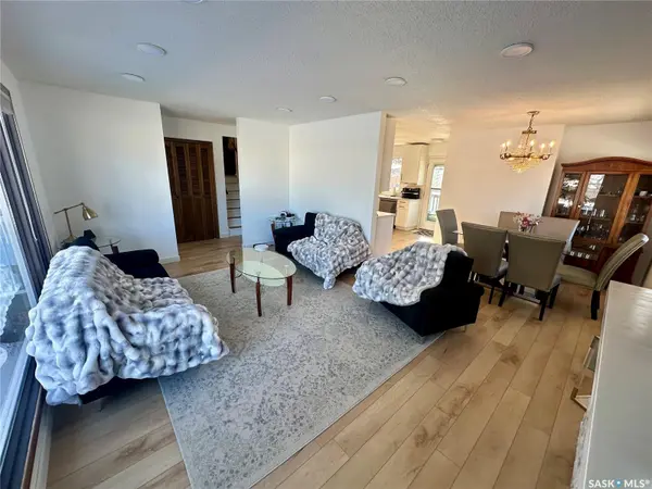 28 Malta CRESCENT, Saskatoon, SK S7L 3W1