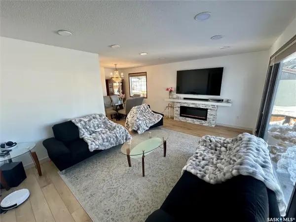 28 Malta CRESCENT, Saskatoon, SK S7L 3W1