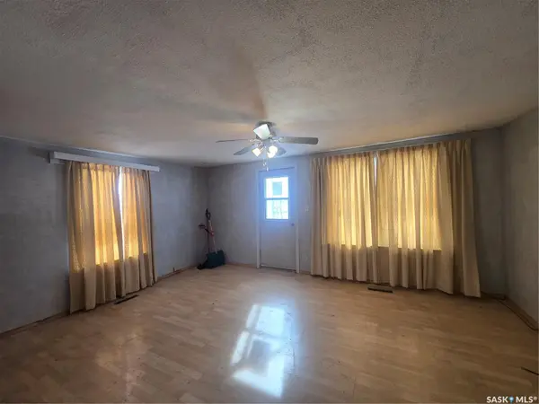 803 Hall STREET, Loreburn, SK S7H 0C1