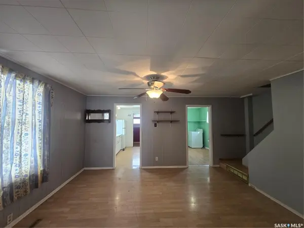 803 Hall STREET, Loreburn, SK S7H 0C1