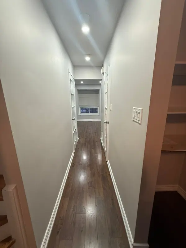 4 Carleton PL, Brampton, ON L6T 3Z4