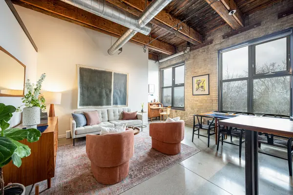 363 Sorauren AVE #309, Toronto W01, ON M6R 3C1