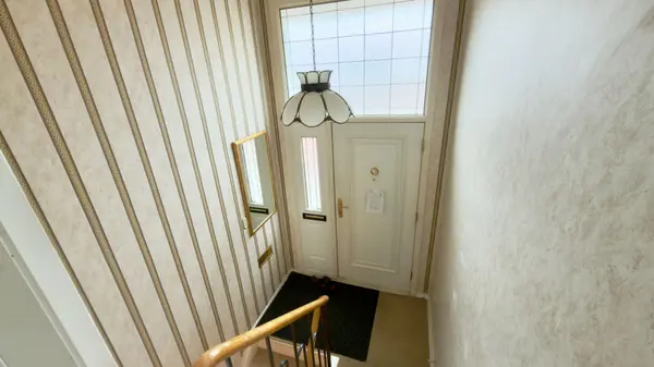 21 Mitre PL, Toronto W09, ON M9R 3C5